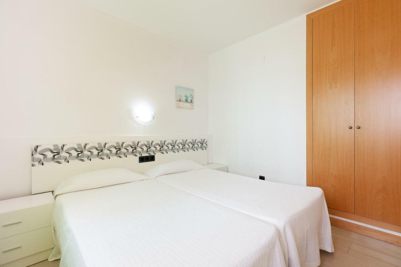Uhc Sol I Mar Family Complex Apartment Салоу Екстериор снимка