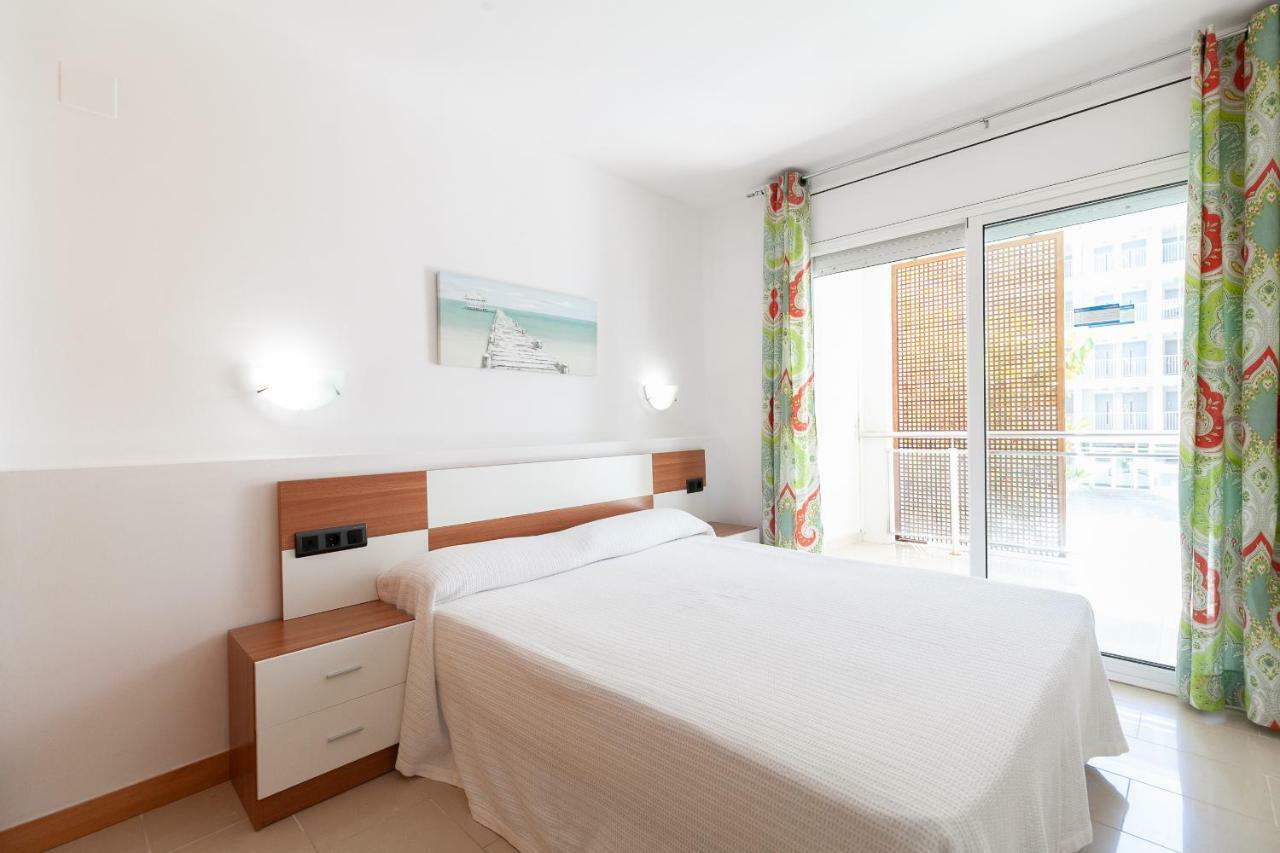 Uhc Sol I Mar Family Complex Apartment Салоу Екстериор снимка